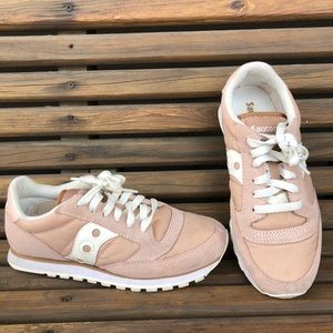 saucony jazz low profile nude women size 6
